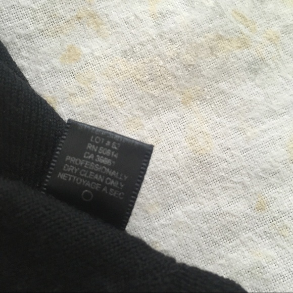 Elie Tahari XS Wool Crochet Sleeveless Sweater Top Black Minimalist Romantic - Picture 8 of 8